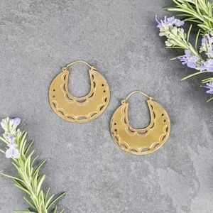 NWT Baizaar Mermaid Crescent Earrings